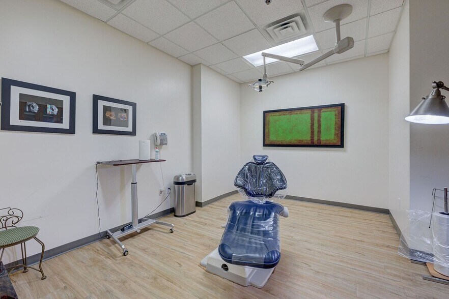 More Photos Of 1717 Shipyard Blvd, Wilmington Medical For Lease