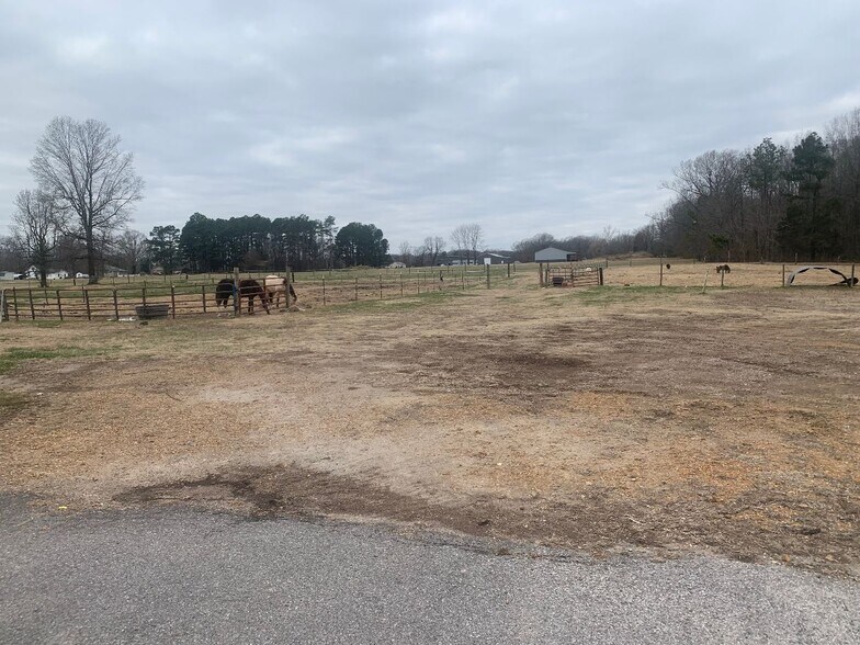 More Photos Of 4285 Schneidman Rd, Paducah Sports And Entertainment For Lease