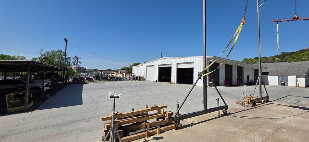 More Photos Of 301 Atlanta Hwy, Cumming Freestanding For Sale