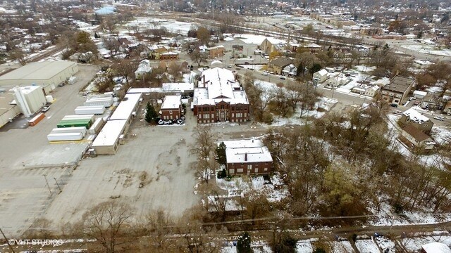 More Photos Of 310 E 137th St, Chicago Self Storage For Sale