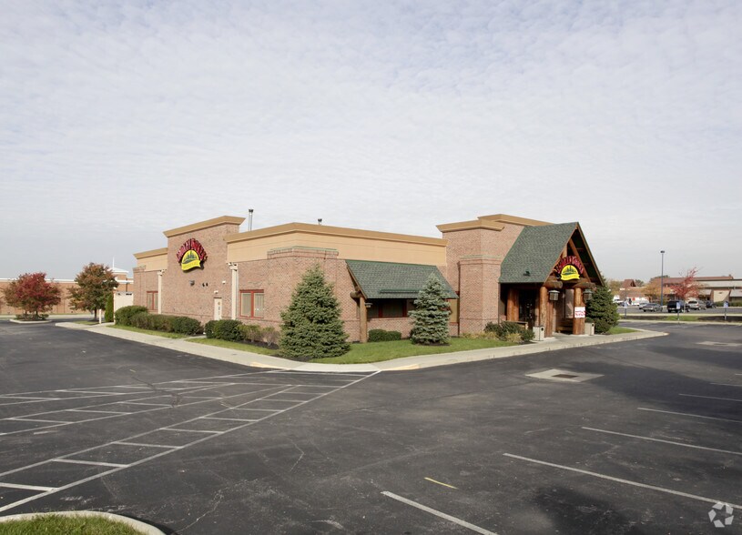 More Photos Of 3939 Morse Crossing, Columbus Restaurant For Sale