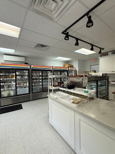 More Photos Of 3 Lewis St, Closter Office For Sale