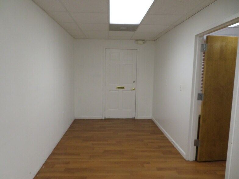 More Photos Of 3231-3233 Superior Ln, Bowie Medical For Lease