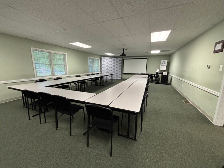 More Photos Of 306 Kings Hwy, Cherry Hill Office For Sale