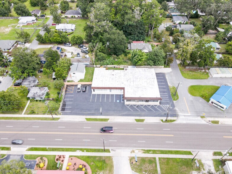 More Photos Of 2803 NW 6th St, Gainesville Freestanding For Lease