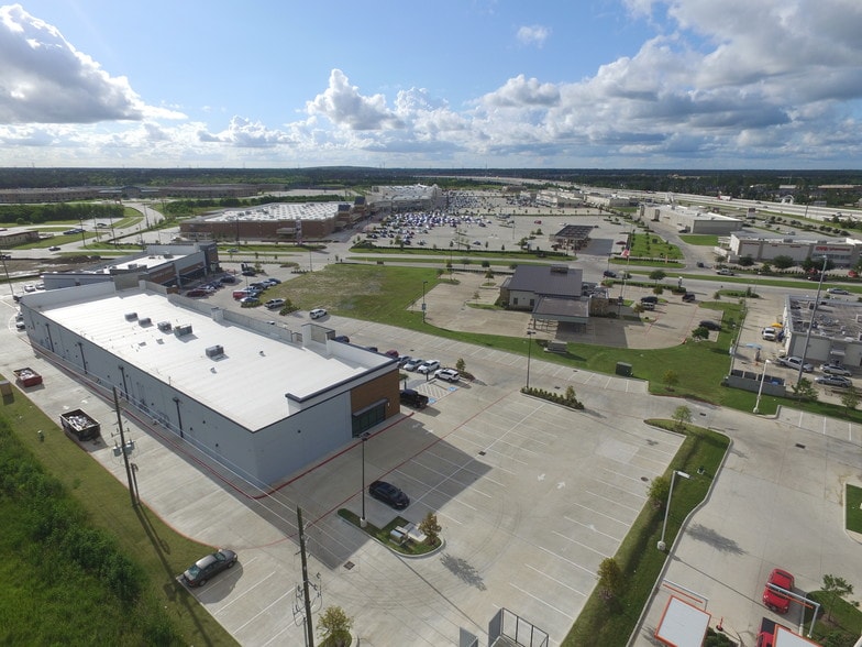 More Photos Of 12230 West Lake Houston Pky, Houston General Retail For Lease