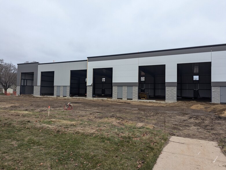 More Photos Of 460 Cleveland Ave, Holland Self Storage For Sale