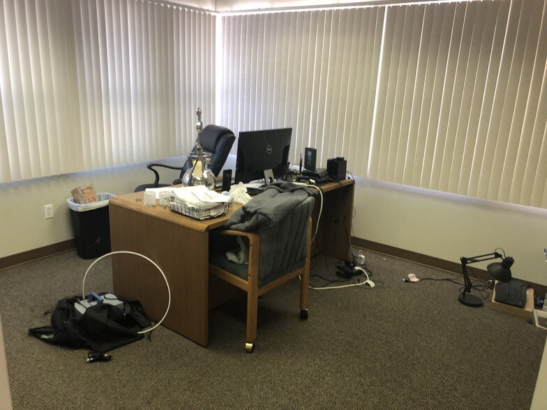 More Photos Of 2 Oakwood Park, Castle Rock Medical For Lease