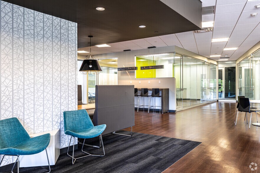 More Photos Of 6800 W 115th St, Overland Park Coworking Space