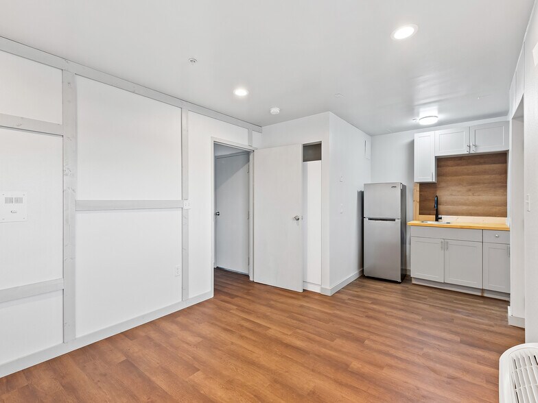 More Photos Of 1299 E Oakland Park Blvd, Oakland Park Office For Sale