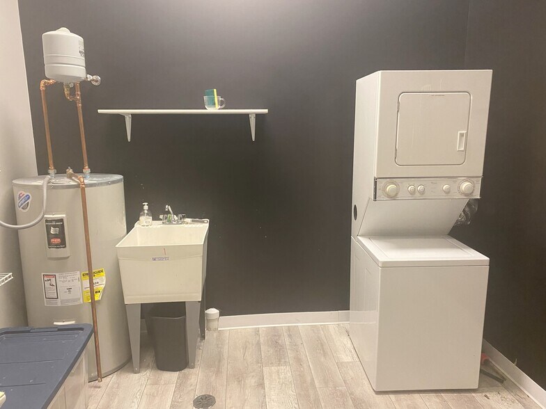 More Photos Of 2760 Aurora Ave, Naperville Storefront Retail Office For Lease