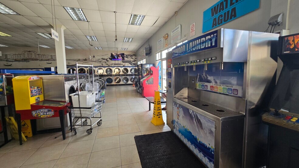 Primary Photo Of 7425 S Main St, Los Angeles Freestanding For Sale