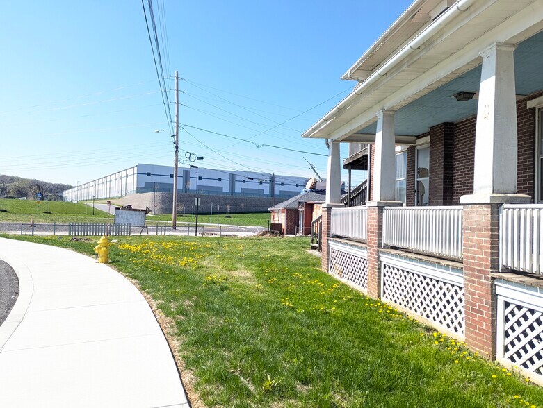 More Photos Of 1066 Mount Rose Ave, York Storefront For Sale