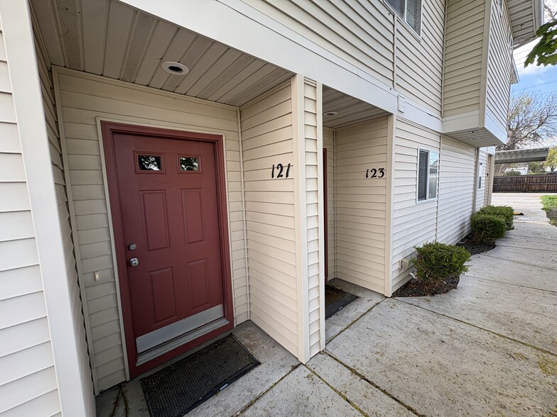 More Photos Of 119 E King St, Meridian Apartments For Sale