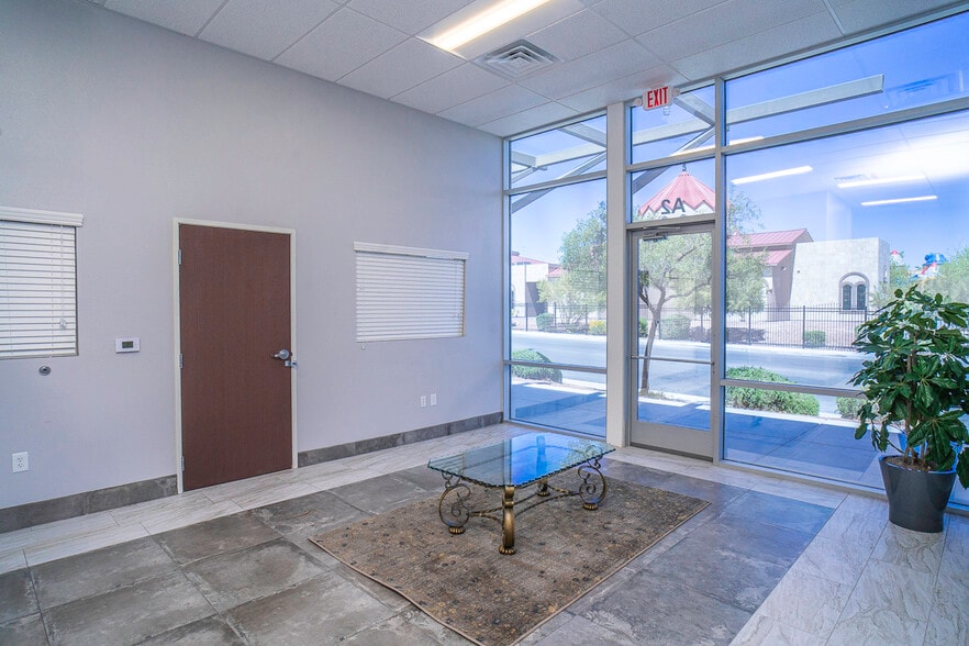 More Photos Of 6807 Ponderosa Way, Las Vegas Office For Lease