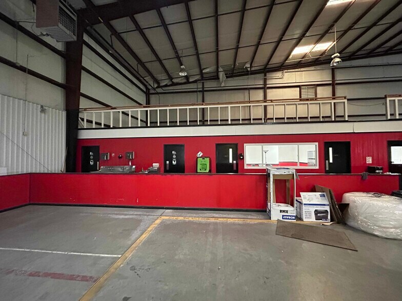 More Photos Of 3014 Industrial Park Rd, Millen Manufacturing For Lease