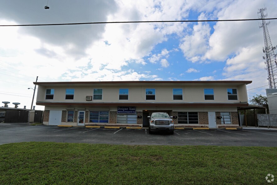 More Photos Of 2400 25th St N, Saint Petersburg Office For Sale