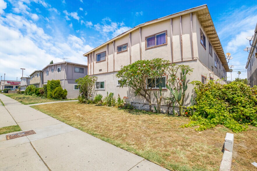 More Photos Of 1625 Lomita Blvd, Harbor City Apartments For Sale