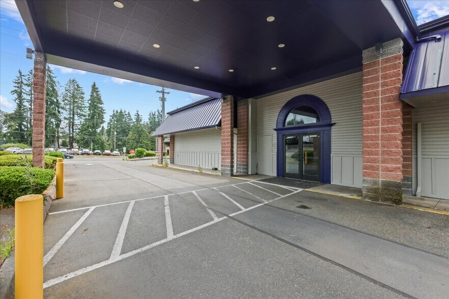 More Photos Of 13010 Hwy 99, Everett Casino For Sale