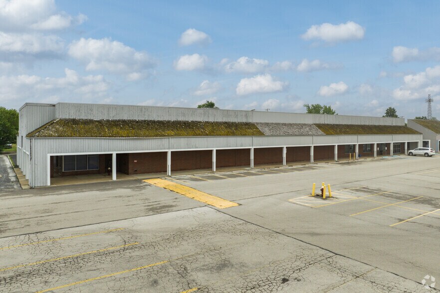 More Photos Of 5834 Monroe St, Sylvania Storefront For Sale