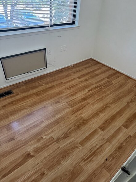 More Photos Of 7270-7278 Cradlerock Way, Columbia Medical For Lease