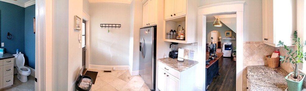 More Photos Of 1824-1826 E 7th St, Charlotte Office Residential For Lease