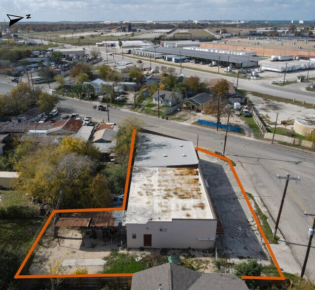 More Photos Of 202 Somerset Rd, San Antonio Warehouse For Sale
