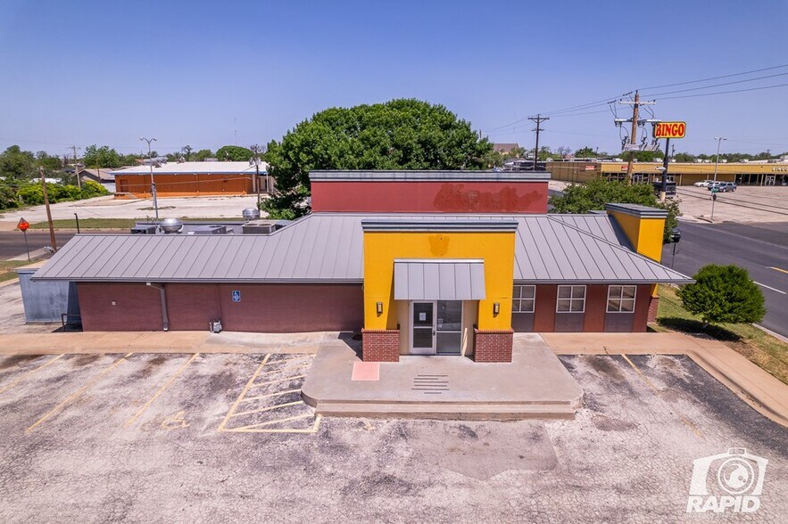 More Photos Of 1425 N Chadbourne St, San Angelo Restaurant For Sale