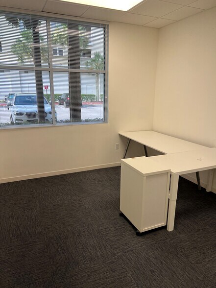 More Photos Of 1200 University Blvd, Jupiter Medical For Lease
