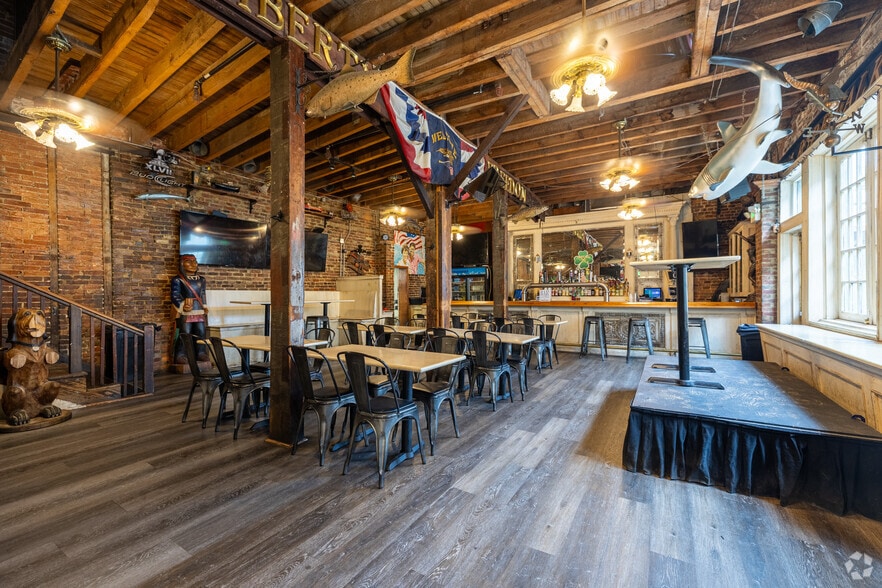 More Photos Of 1209 S Charles St, Baltimore Bar For Sale