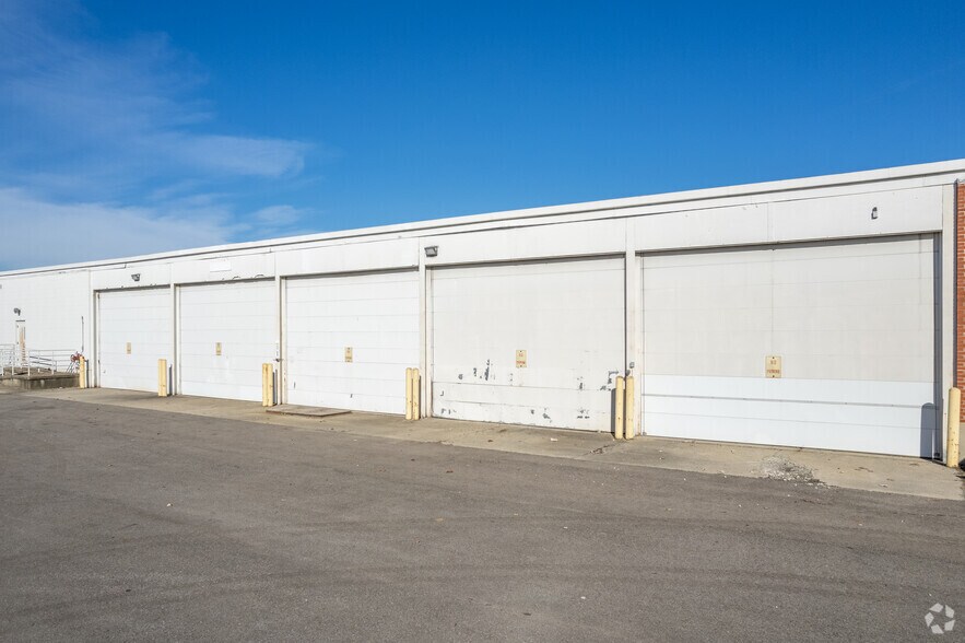 More Photos Of 925 Freeman Ave, Cincinnati Warehouse For Lease