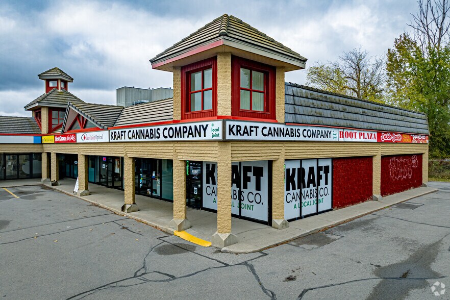 Primary Photo Of 666 Woolwich St, Guelph Convenience Store For Lease