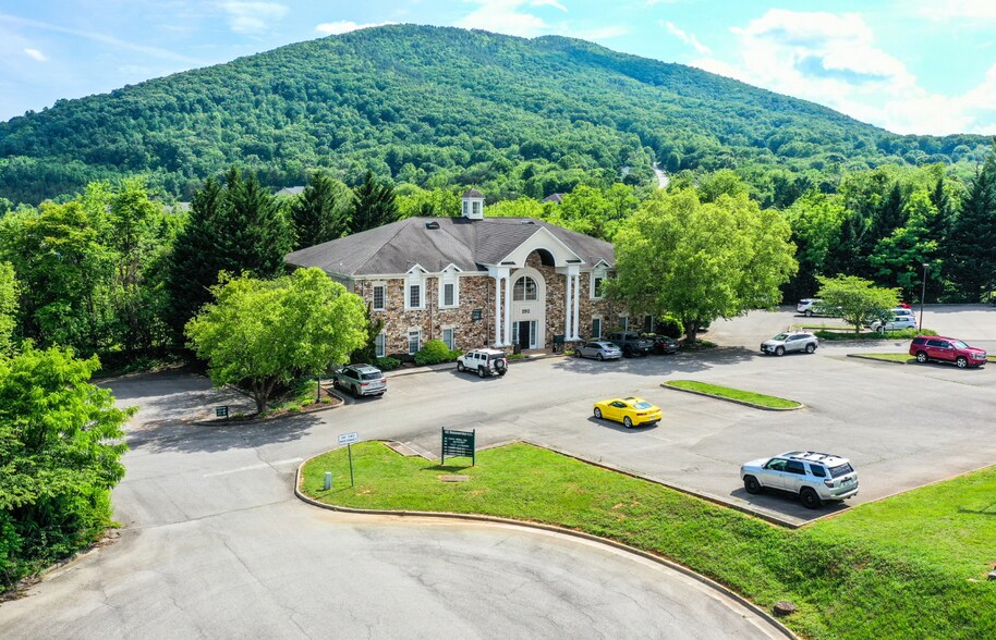 Primary Photo Of 192 Summerfield Ct, Troutville Office For Sale