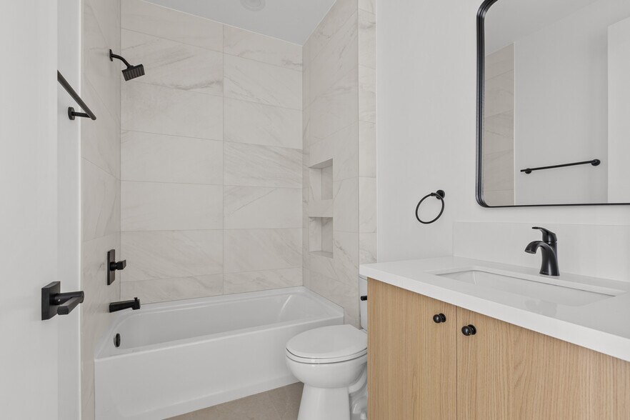 More Photos Of 1012 Uptown Aly, Sacramento Multifamily For Sale