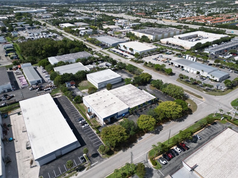 More Photos Of 3750 Prospect Ave, Riviera Beach Warehouse For Lease