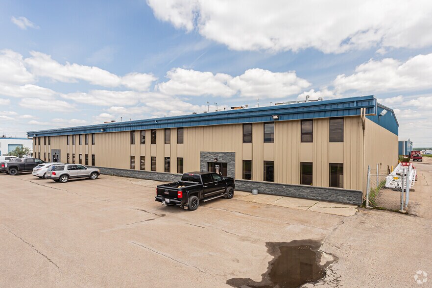 More Photos Of 1801 8th St, Nisku Manufacturing For Lease