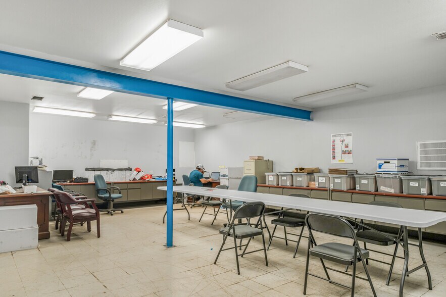More Photos Of 42134 FM 510, Los Fresnos Manufacturing For Sale