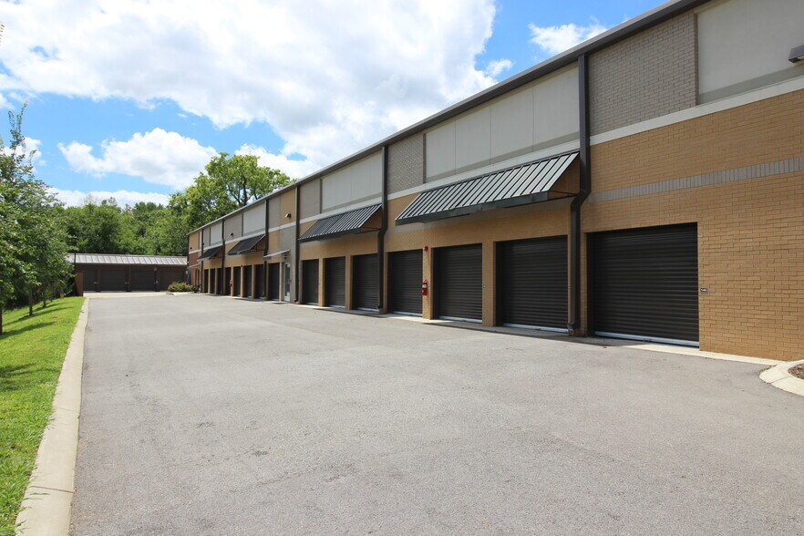More Photos Of 757 W Northfield Blvd, Murfreesboro Self Storage For Sale