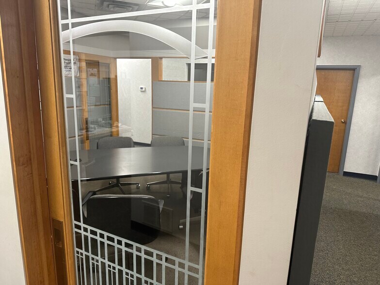 More Photos Of 2217 Central Ave, Schenectady Office For Lease