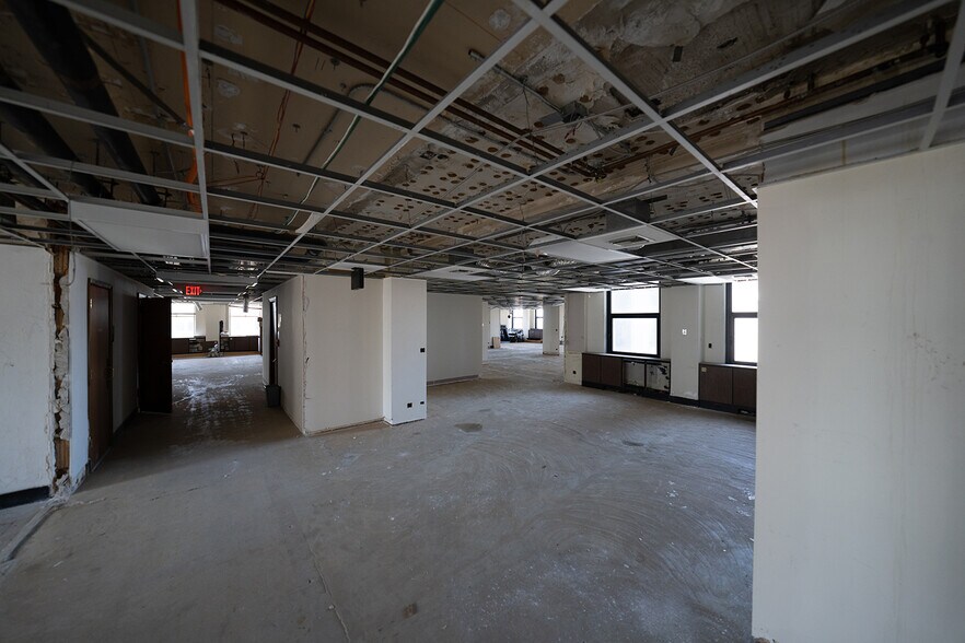More Photos Of 645 Griswold St, Detroit Unknown For Lease