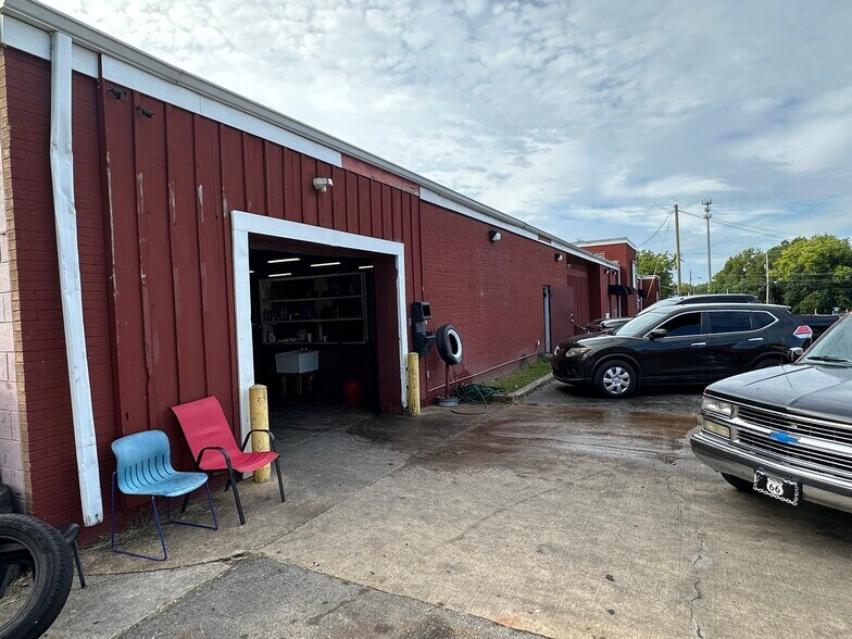 More Photos Of 2211 Windsor St, Chattanooga Service For Sale