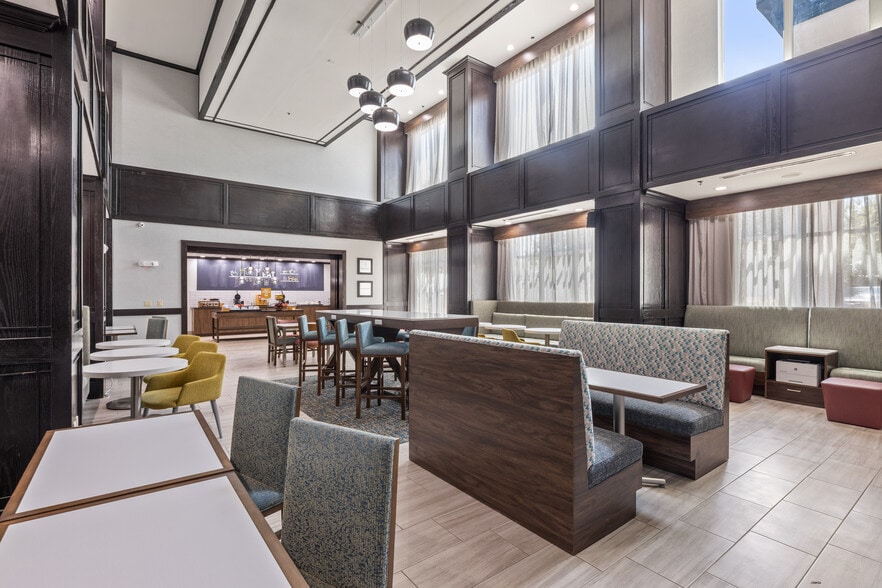 More Photos Of 3415 Ansley Blvd, Denison Hotel For Sale