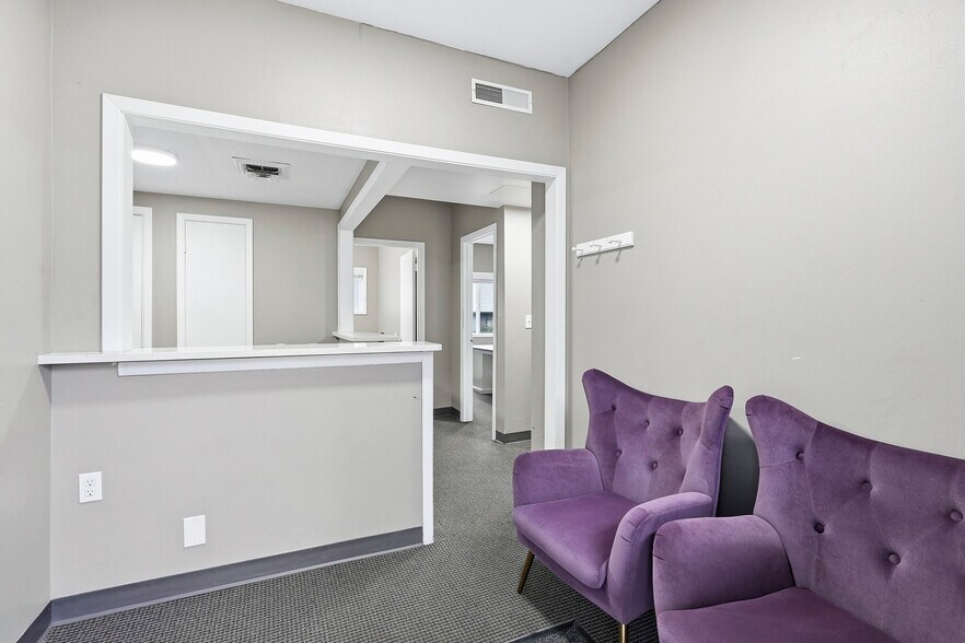 More Photos Of 12720 SW Pacific Hwy, Tigard General Retail For Sale