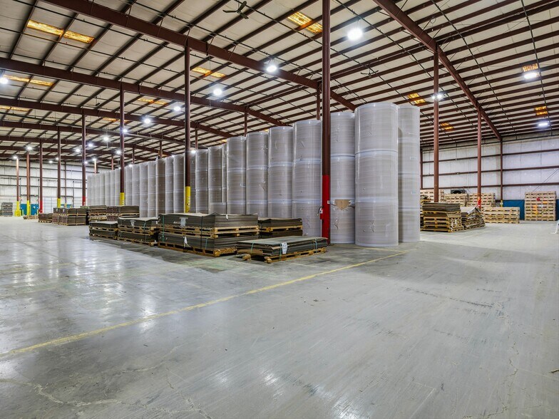 More Photos Of 90 Christ School Rd, Arden Distribution For Lease