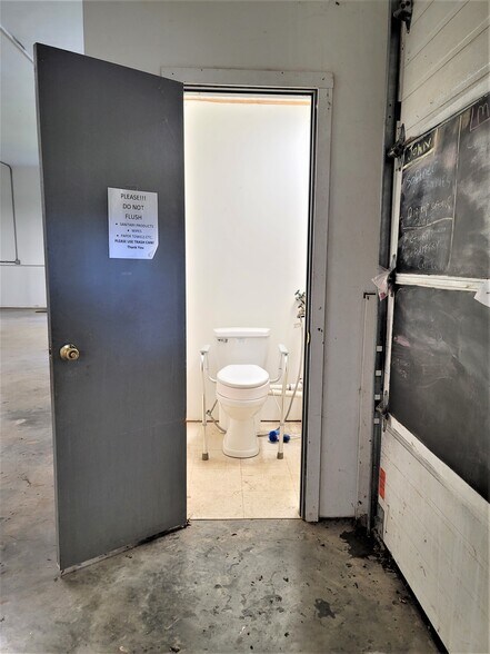 More Photos Of 192 Yantz Rd, Red Hook Light Distribution For Lease