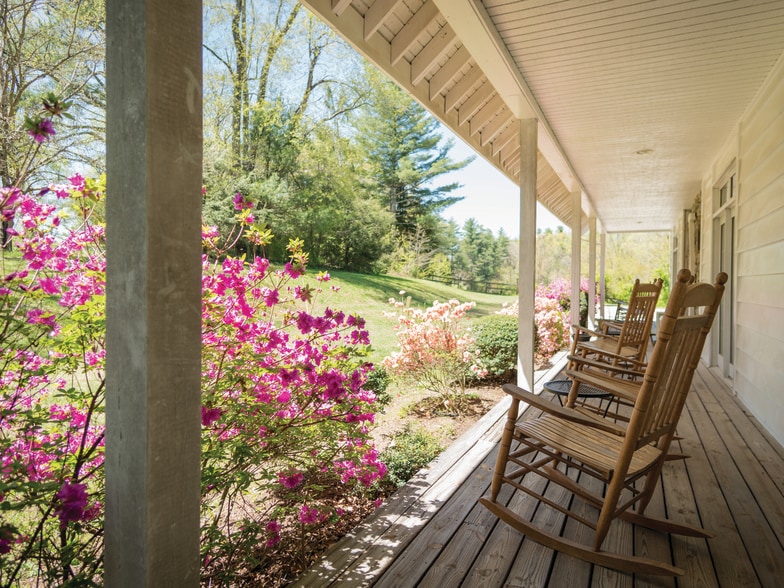 More Photos Of 86 Lily Pad Ln, Flat Rock Hotel For Sale