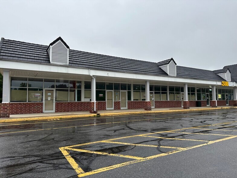 More Photos Of 586-614 Nashua Rd, Milford Freestanding For Lease