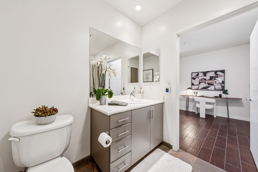 More Photos Of 288 3rd St, Oakland Apartments For Sale