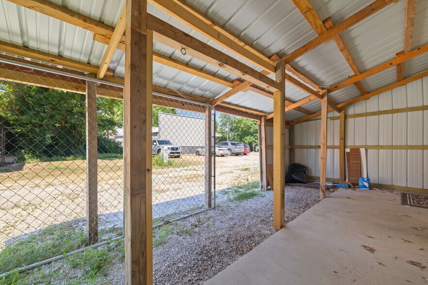 More Photos Of 306 College St, Greenfield Office For Sale