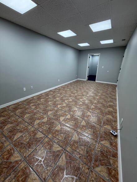 More Photos Of 555 Parque Dr, Ormond Beach Coworking Space